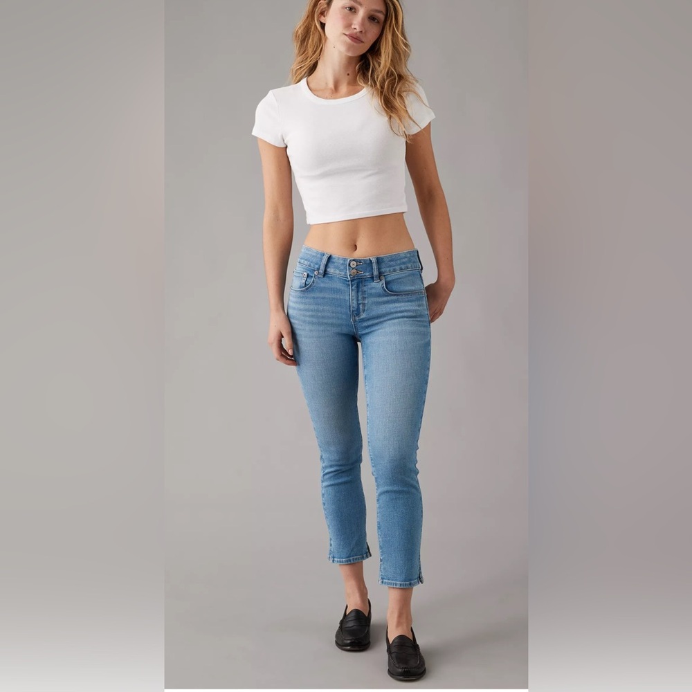 American Eagle Next Level Stretch Low-Rise Artist Crop Jean